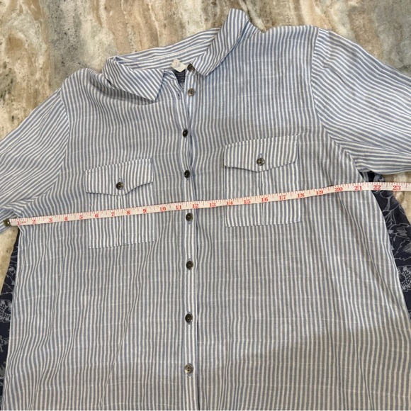 Women’s FREE PEOPLE Oxford combo party in the back striped long sleeve top. Sz L - Picture 5 of 7